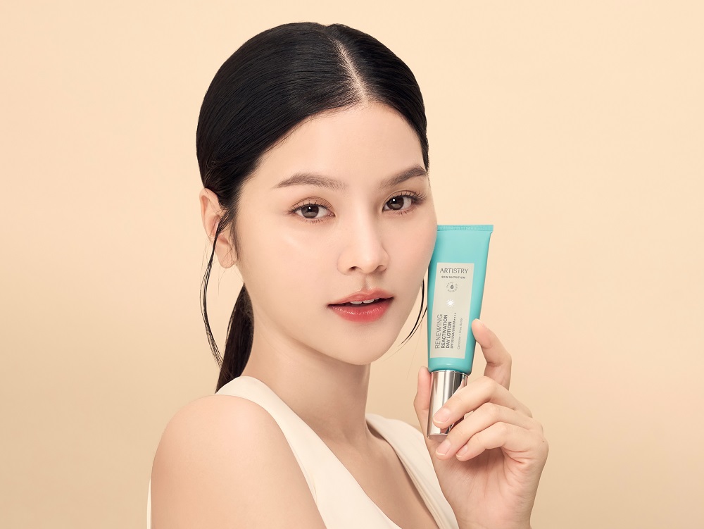 "อาร์ทิสทรี สกิน นิวทริชั่น เดย์ โลชั่น" 2 สูตรใหม่     