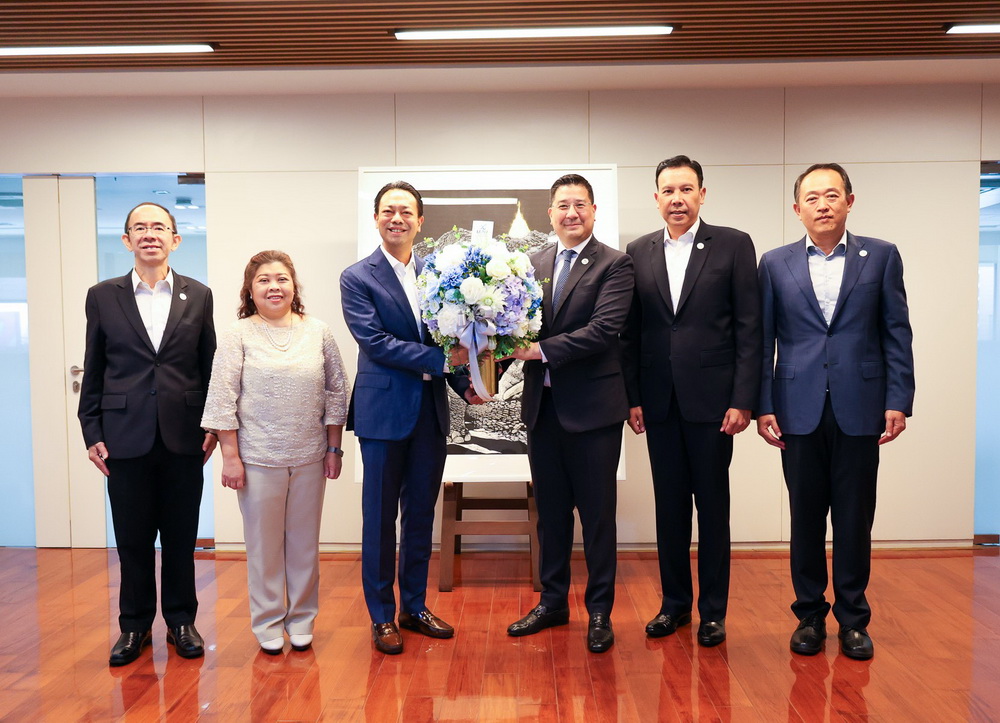 บสย.ร่วมแสดงความยินดี   